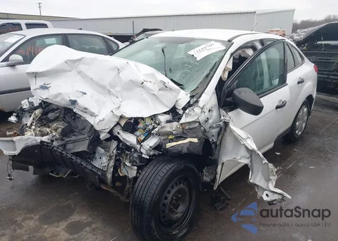 2018 Ford Focus S from USA, damaged, VIN 1FADP3E21JL276430